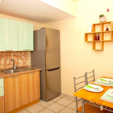 Apartment & I In *