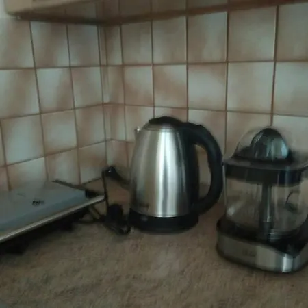 Apartment & I In