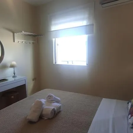 Apartment & I In